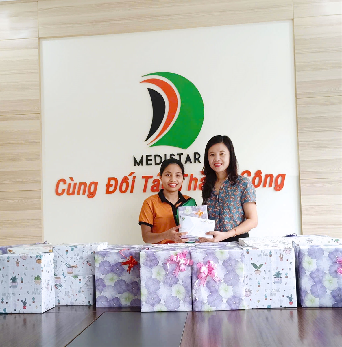 Medistar trao quà khuyến học 2025
