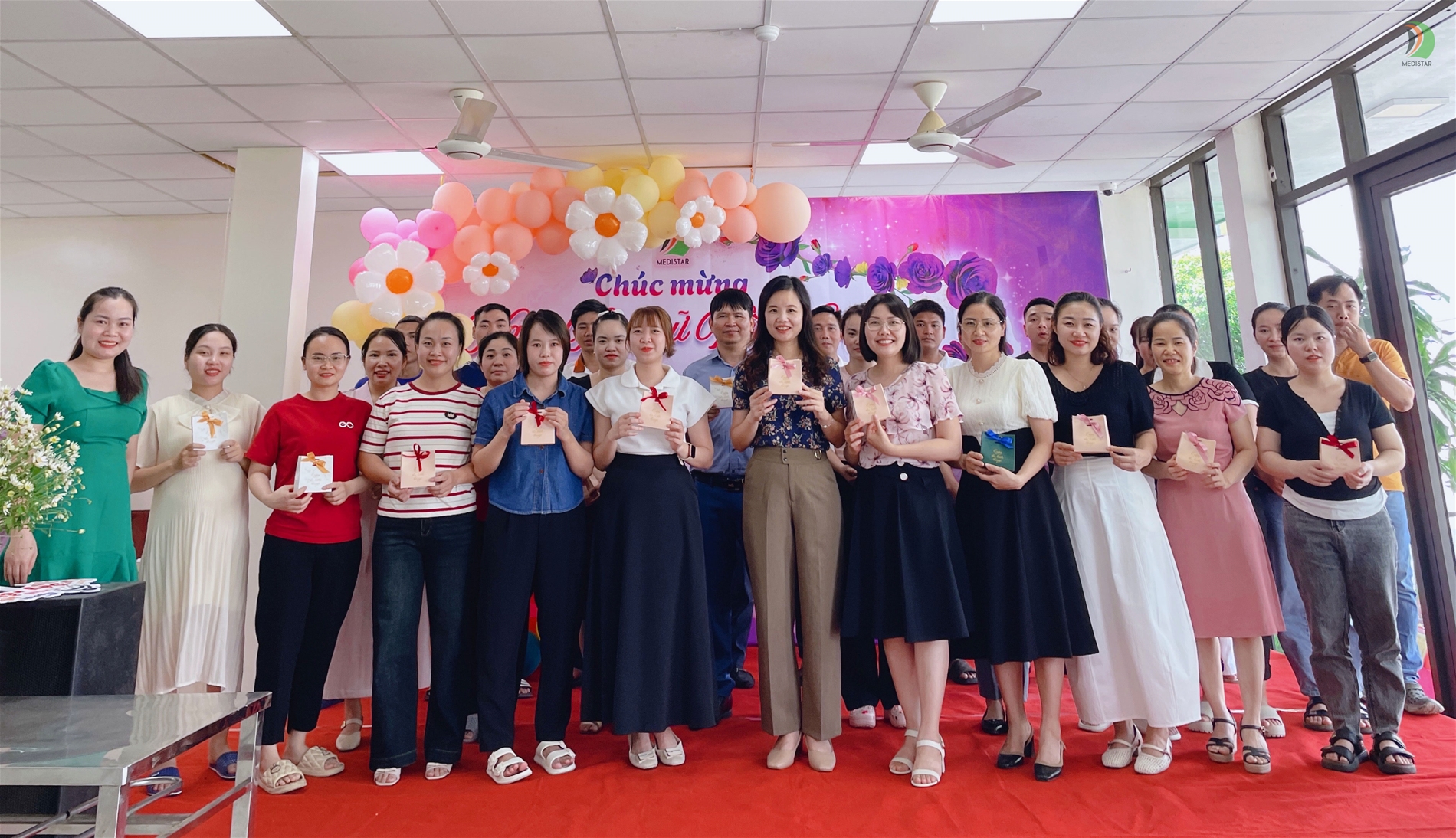 Medistar chúc mừng cbnv sinh nhật quý 3,4
